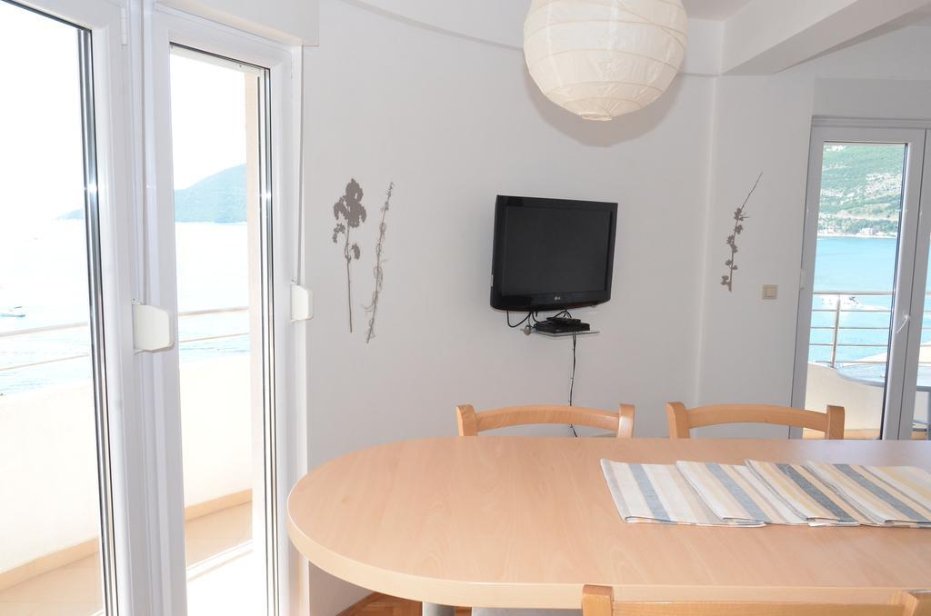 Apartments Bellevue - Otasevic Herceg Novi Szoba fotó
